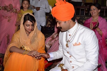 शाही शादी के गवाह बनेंगे सवा सौ पाकिस्तानी, मिला भारत का वीजा शाही शादी के गवाह बनेंगे सवा सौ पाकिस्तानी, मिला भारत का वीजा