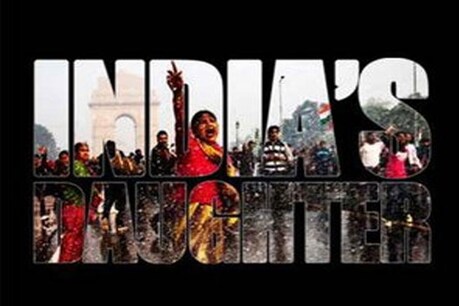 2012 में हुए निर्भया गैंगरेप कांड पर बनी डॉक्यूमेंट्री ‘इंडियाज डॉटर’ पर रेप की शिकार लड़की के दोस्त अवनिंद्र पांडेय ने सवाल उठाएते हुए कहा है कि कहानी आरोपी के पक्ष पर बनी है, जिसमें बहुत सारी बातें सही नहीं है। फिल्म में कई तथ्य झूठे और भ्रामक हैं।