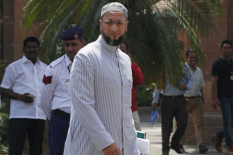 बीजेपी नेता का ओवैसी की जुबान काटने वाले को 1 करोड़ इनाम देने का ऐलान बीजेपी नेता का ओवैसी की जुबान काटने वाले को 1 करोड़ इनाम देने का ऐलान