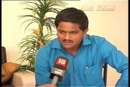 पटेल आरक्षण आंदोलन के नेता हार्दिक पटेल दूसरे चरण में आंदोलन को तेज करने के लिए इसी हफ्ते दांडी से अहमदाबाद तक का उलटा दांडी मार्च आयोजित करेंगे।
