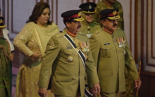 पाकिस्तान के आर्मी चीफ जनरल राहिल शरीफ ने भारत को चेतावनी देते हुए कहा है कि उनकी फौज छोटे और बड़े दोनों युद्ध के लिए तैयार है।
