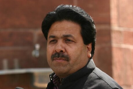 यूपीसीए में बड़ी हलचल, राजीव शुक्ला समेत 6 दिग्गजों ने दिए इस्तीफे यूपीसीए में बड़ी हलचल, राजीव शुक्ला समेत 6 दिग्गजों ने दिए इस्तीफे