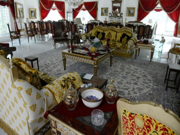 Nangal Rasheed Home Photos of Nawaz Sharifs House in Raiwind, नवाज शरीफ का आलीशान घर