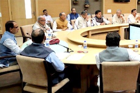 शिवराज सरकार ने बनाई मंत्रियों की कमेटी, प्रमोशन में आरक्षण के लिए बनाएगी नए नियम शिवराज सरकार ने बनाई मंत्रियों की कमेटी, प्रमोशन में आरक्षण के लिए बनाएगी नए नियम