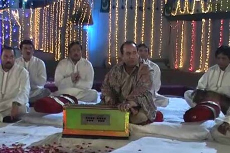 पाकिस्तान एवं बॉलीवुड के मशहूर गायक और कव्वाल राहत फतह अली खान सोमवार देर रात झालावाड़ पहुंचे.