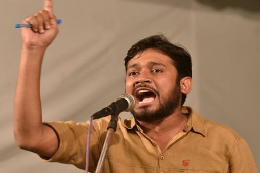 देशद्रोही नारे लगाने के आरोप में 12 फरवरी को गिरफ्तार किए गए जेएनयू छात्रसंघ के अध्यक्ष कन्हैया को आज तिहाड़ जेल से रिहा कर दिया गया। देशद्रोही नारे लगाने के आरोप में 12 फरवरी को गिरफ्तार किए गए जेएनयू छात्रसंघ के अध्यक्ष कन्हैया को आज तिहाड़ जेल से रिहा कर दिया गया।
