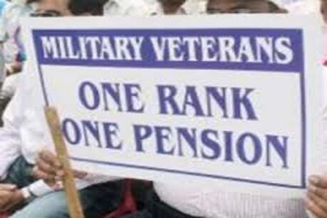 बैठक में पूर्व सैनिकों ने बाहरी लोगों को नियुक्तियां दिए जाने पर रोष जताते हुए वन रैंक वन पेंशन के लाभ शीघ्र दिए जाने की मांग की.