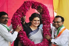 प्रियंका को यूपी चुनाव में कांग्रेस की कमान सौंपने से क्या बदलेगी पार्टी की किस्मत? 
