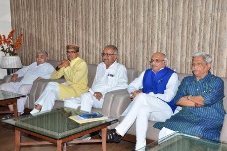 बीजेपी कोर ग्रुप की अहम बैठक, गर्माएगा कैलाश-नंदकुमार के बीच जुबानी जंग का मुद्दा बीजेपी कोर ग्रुप की अहम बैठक, गर्माएगा कैलाश-नंदकुमार के बीच जुबानी जंग का मुद्दा
