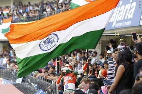 इंदौर के होलकर स्टेडियम में प्रैक्टिस सेशन के दौरान विराट कोहली की सफाई अभियान से जुड़ी छोटी सी कोशिश ने प्रधानमंत्री नरेंद्र मोदी का भी दिल जीत लिया था. स्वच्छ भारत पर प्रधानमंत्री नरेंद्र मोदी के ट्वीट के बाद प्रदेश18 की टीम ने होलकर स्टेडियम में सफाई का रियलिटी चेक किया.