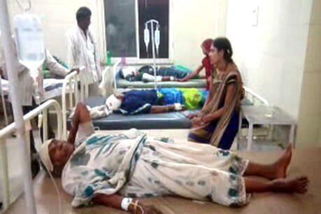ट्रक और ट्रैक्टर ट्रॉली की जबरदस्त टक्कर