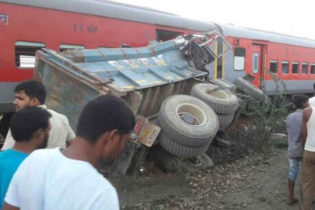 औरैया में कैफियत एक्सप्रेस हुई डीरेल