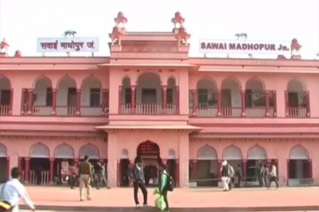कोटा पुलिस कंट्रोल को मिली सवाई माधोपुर रेलवे स्टेशन उड़ाने की धमकी कोटा पुलिस कंट्रोल को मिली सवाई माधोपुर रेलवे स्टेशन उड़ाने की धमकी