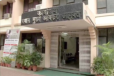 पूर्व IAS दंपति टीनू-अरविंद जोशी की मुश्किलें बढ़ीं, बेनामी प्रॉपर्टी मामले में नोटिस पूर्व IAS दंपति टीनू-अरविंद जोशी की मुश्किलें बढ़ीं, बेनामी प्रॉपर्टी मामले में नोटिस