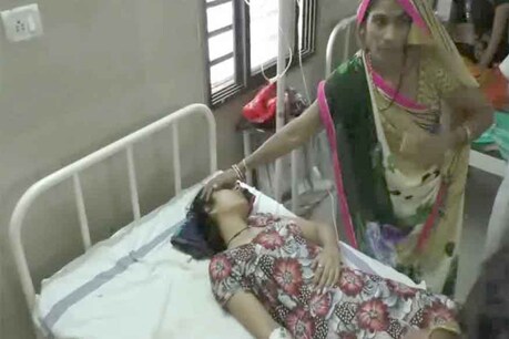 गंभीर हालात में जिला अस्पताल में इलाज के लिए लाया गया