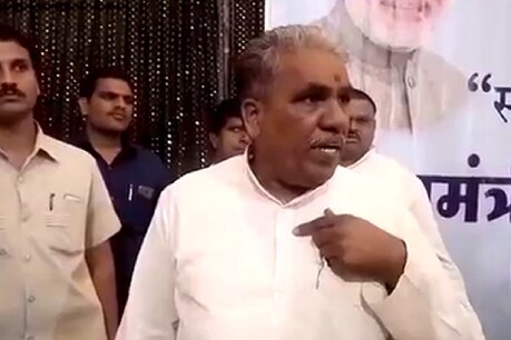 जिला पंचायत के कार्यक्रम का ठीक ढंग से निमंत्रण नहीं मिलने पर मध्यप्रदेश में रतलाम ग्रामीण के विधायक मथुरालाल डामोर ने कार्यक्रम के मंच पर पहुंचने के बावजूद पुरस्कार वितरण में भाग नहीं लिया.