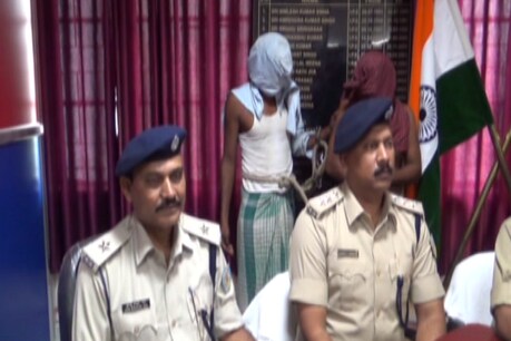 डकैती के आरोप में पुलिस ने दो अपराधियों को दबोचा