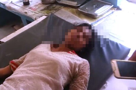 दो दिन से लापता 11वीं कक्षा की एक छात्रा सोमवार सुबह बेहोशी की हालत में मिली.