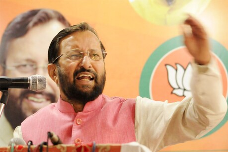 मानव संसाधन विकास मंत्री प्रकाश जावडेकर (PHOTO: Getty Images)
