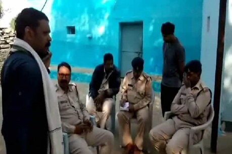 शादी के लिए रखे नकदी व जेवरात सहित 15 लाख की चोरी शादी के लिए रखे नकदी व जेवरात सहित 15 लाख की चोरी