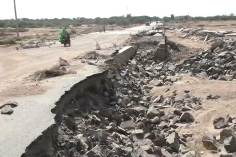 खस्ताहाल सड़क पर टोल वसूली जारी