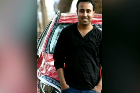 कुमार अजिताभ ने अपनी कार को ऑनलाइन मार्केटप्लेस ओएलएक्स पर बेचने के लिए एड डाला था.