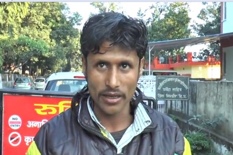 शिलाई के दलित परिवार को न्याय के लिए खानी पड़ रही है दर-दर की ठोकरें शिलाई के दलित परिवार को न्याय के लिए खानी पड़ रही है दर-दर की ठोकरें