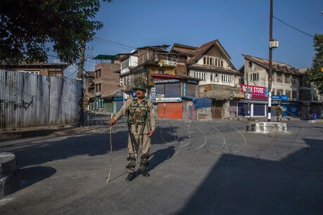 जम्मू-कश्मीर में राष्ट्रपति नहीं राज्यपाल शासन लगता है, जानिए क्यों जम्मू-कश्मीर में राष्ट्रपति नहीं राज्यपाल शासन लगता है, जानिए क्यों