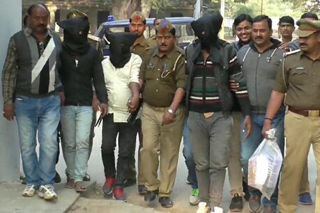 गिरफ्तार बदमाशों की फोटो.