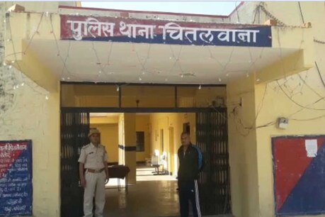 एक विवाहिता ने अपने 7 महीने के बच्चे के साथ कुएं में कूद कर आत्महत्या कर ली.