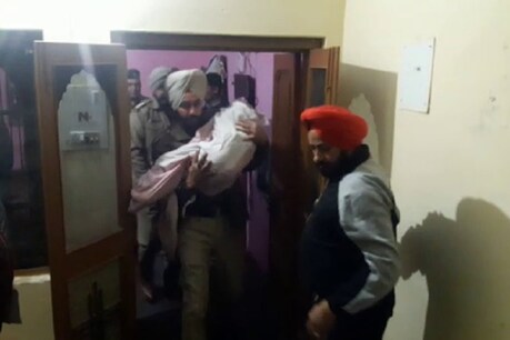 बच्ची की हत्या कर 11वीं कक्षा के छात्र ने कूलर में छिपाई लाश बच्ची की हत्या कर 11वीं कक्षा के छात्र ने कूलर में छिपाई लाश
