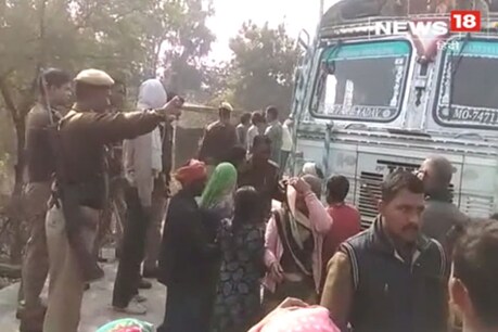 हमीरपुर में हुए एक दर्दनाक हादसे में तेज रफ्तार अनियंत्रित सरकारी बस ने सड़क किनारे खड़े एक आठ वर्षीय मासूम को कुचल दिया, जिससे उसकी मौके पर ही मौत हो गयी.