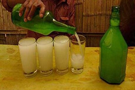 जशपुरः हड़िया शराब पीने से एक की मौत, 12 लोग अस्पताल में भर्ती जशपुरः हड़िया शराब पीने से एक की मौत, 12 लोग अस्पताल में भर्ती