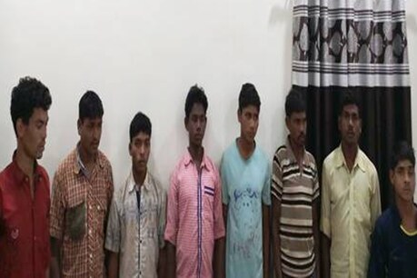पुलिस गिरफ्त में नक्सल हिंसा में शामिल आरोपी.