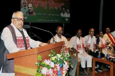 कासगंज हिंसा के लिए पाकिस्तान परस्त तत्व जिम्मेदार : कलराज कासगंज हिंसा के लिए पाकिस्तान परस्त तत्व जिम्मेदार : कलराज
