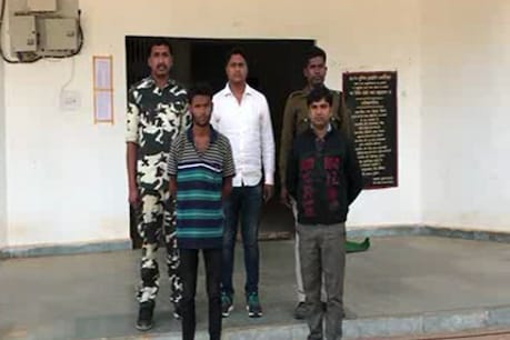 दो फर्जी जांच अधिकारी बनने वाले आरोपियों को पुलिस ने किया गिरफ्तार दो फर्जी जांच अधिकारी बनने वाले आरोपियों को पुलिस ने किया गिरफ्तार