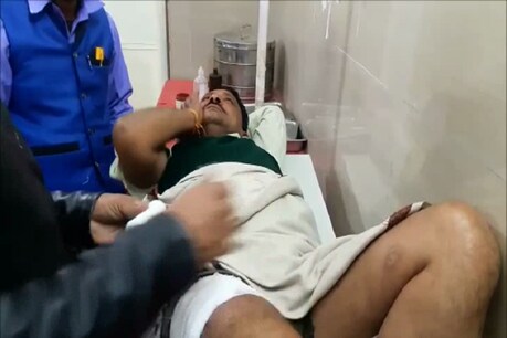 बारात में हुई हर्ष फायरिंग के दौरान घायल हुए सरदारा का जिला अस्पताल में उपचार चल रहा है.
फोटा