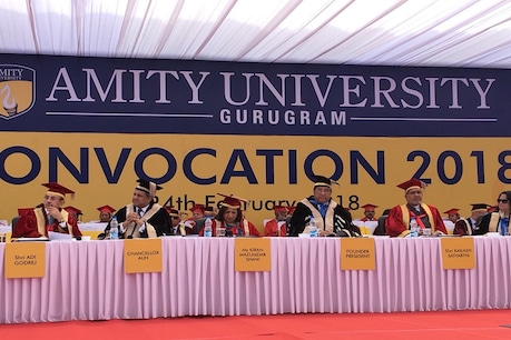 नोबेल शांति पुरस्कार विजेता कैलाश सत्यार्थी ने एमिटी विश्वविद्यालय में आयोजित दीक्षांत समारोह में कहा कि हमारा देश युवाओं का देश है, जब युवा स्वस्थ समाज निर्माण के बारे में सोचेंगे केवल देश समृद्ध बनेगा।