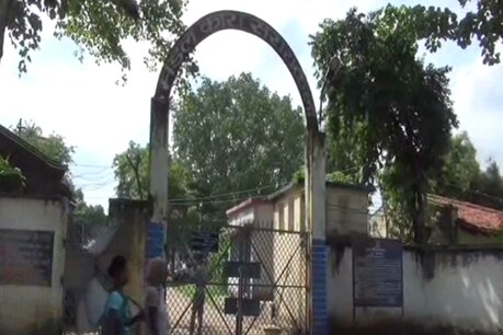 20 सीसीटीवी के जरिये सरायकेला जेल की सुरक्षा हुई सख्त 20 सीसीटीवी के जरिये सरायकेला जेल की सुरक्षा हुई सख्त