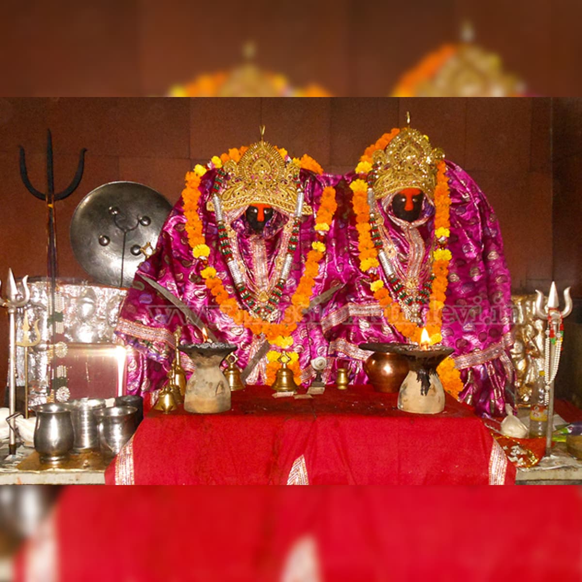 इस मंदिर में होता है चमत्कार, देवी भोग में लेती है उसी की शराब जिसकी मन्नत  होने वाली है पूरी- – News18 हिंदी