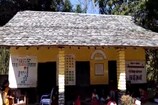 VIDEO: हमीरपुर के इस स्कूल में एक ही कमरे में चलाई जा रही पांच कक्षाएं