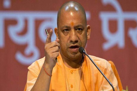 कन्नौज सड़क हादसे में CM योगी ने किया 2 लाख मुआवजे का ऐलान कन्नौज सड़क हादसे में CM योगी ने किया 2 लाख मुआवजे का ऐलान