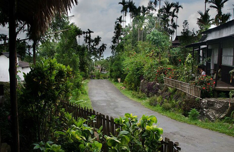 cleanest-village-in-asia-meghalaya-mawlynnong-known-as-god-garden-Asia Ka Sabse Saaf Gaanv