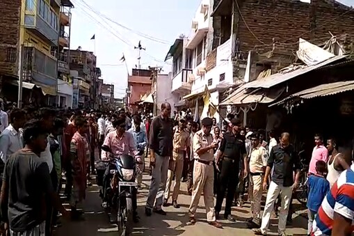 ज्वेलरी दुकना में लूट ज्वेलरी दुकना में लूट
