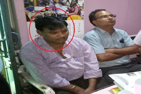 स्टेनो के कई ठिकानों पर लोकायुक्त का छापा