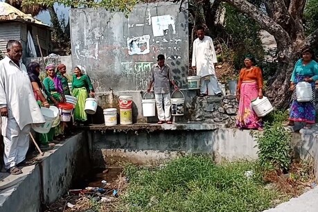 चिन्यालीसौड़ में महीने भर से बूंद-बूंद को तरस रहे हैं लोग, चक्काजाम की चेतावनी चिन्यालीसौड़ में महीने भर से बूंद-बूंद को तरस रहे हैं लोग, चक्काजाम की चेतावनी