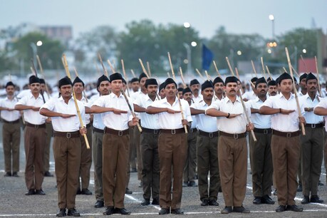 RSS पर इस तरह हमलावर क्यों हैं राहुल गांधी? RSS पर इस तरह हमलावर क्यों हैं राहुल गांधी?