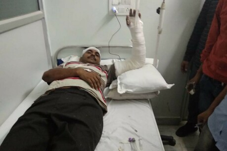 प्रतापगढ़: दबिश देने गए दारोगा को दौड़ा-दौड़कर पीटा, इलाहाबाद रेफर प्रतापगढ़: दबिश देने गए दारोगा को दौड़ा-दौड़कर पीटा, इलाहाबाद रेफर