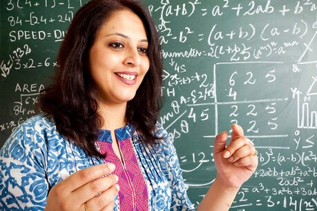 मामूली फीस देकर बनें मॉडर्न टीचर, 3 घंटे पढ़ाकर कमाएं 40 हजार/महीना मामूली फीस देकर बनें मॉडर्न टीचर, 3 घंटे पढ़ाकर कमाएं 40 हजार/महीना
