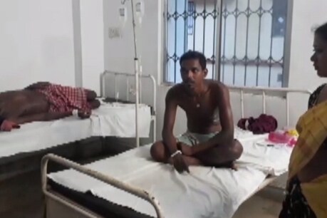 पूर्वी सिंहभूम के गांव में वज्रपात से ग्रामीण की मौत, दो दर्जन घायल पूर्वी सिंहभूम के गांव में वज्रपात से ग्रामीण की मौत, दो दर्जन घायल